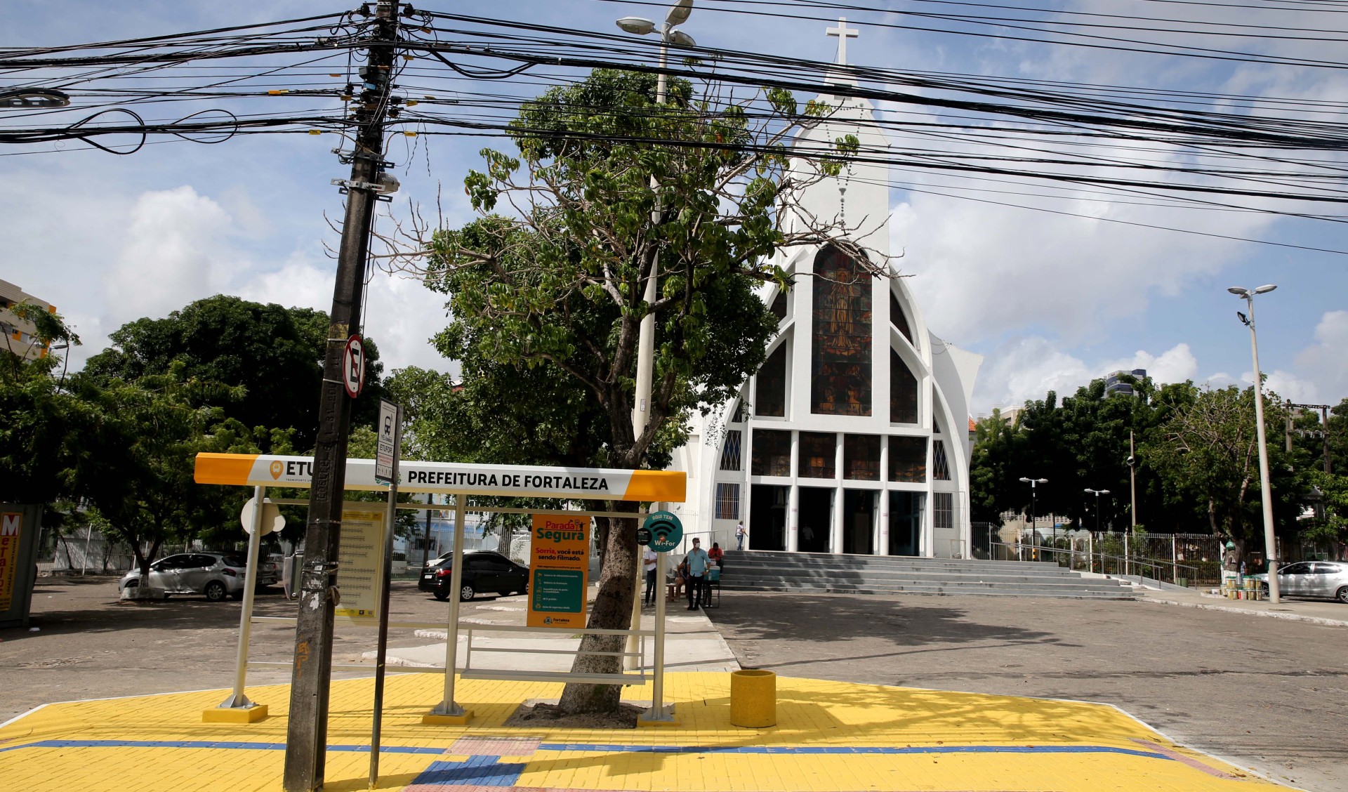 avenida 13 de maio mostrando a igreja de fátima